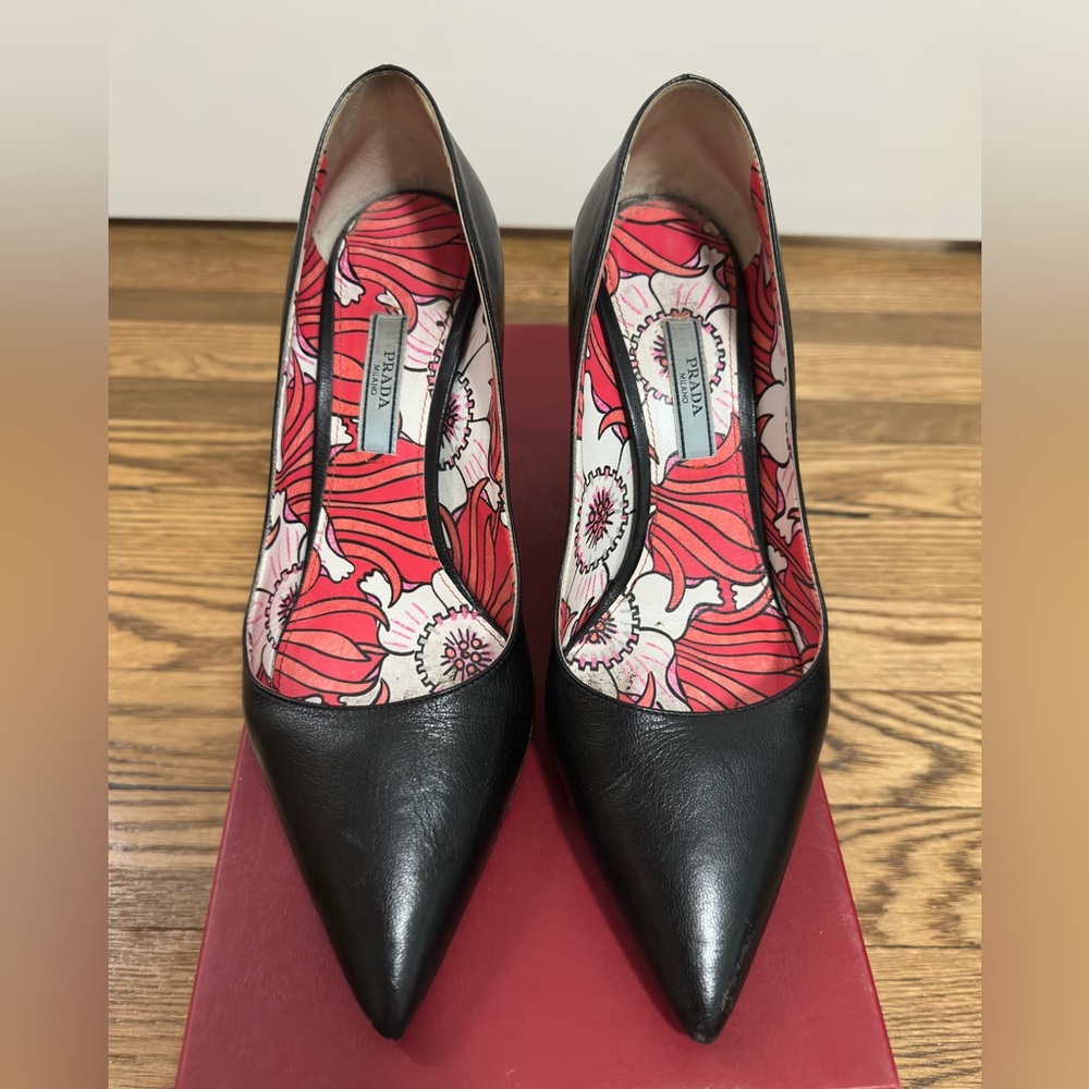 Black Prada Pumps size 7